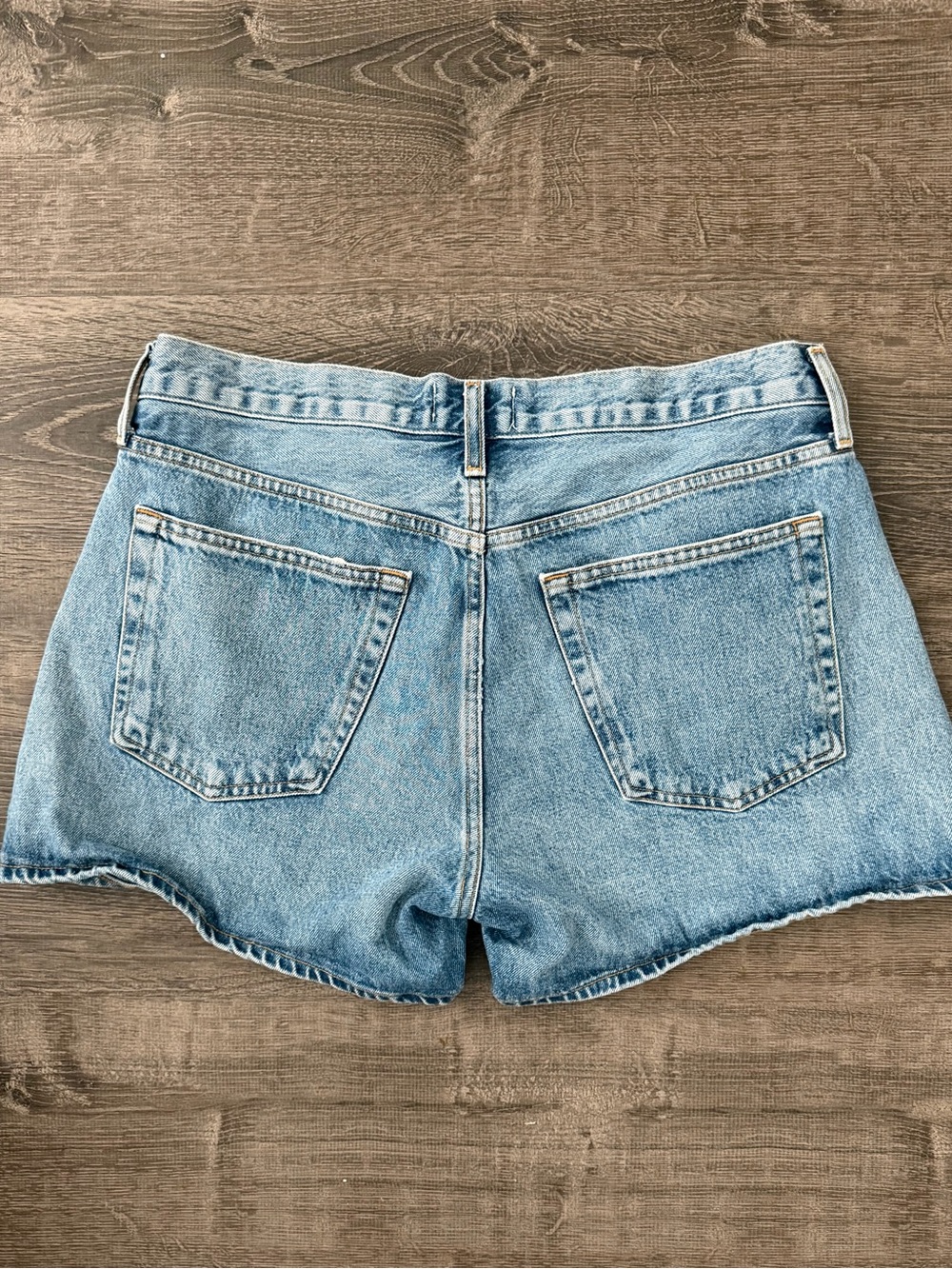 Agolde Faded Blue Denim Shorts. NWOT - Picture 4 of 4